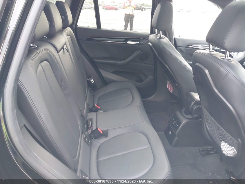 VIN WBXHT3Z34J4A66804 2018 BMW X1 XDRIVE28I