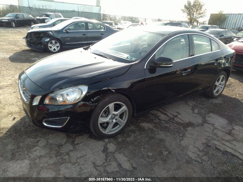 2013 VOLVO S60 T5 - YV1612FS0D1218137