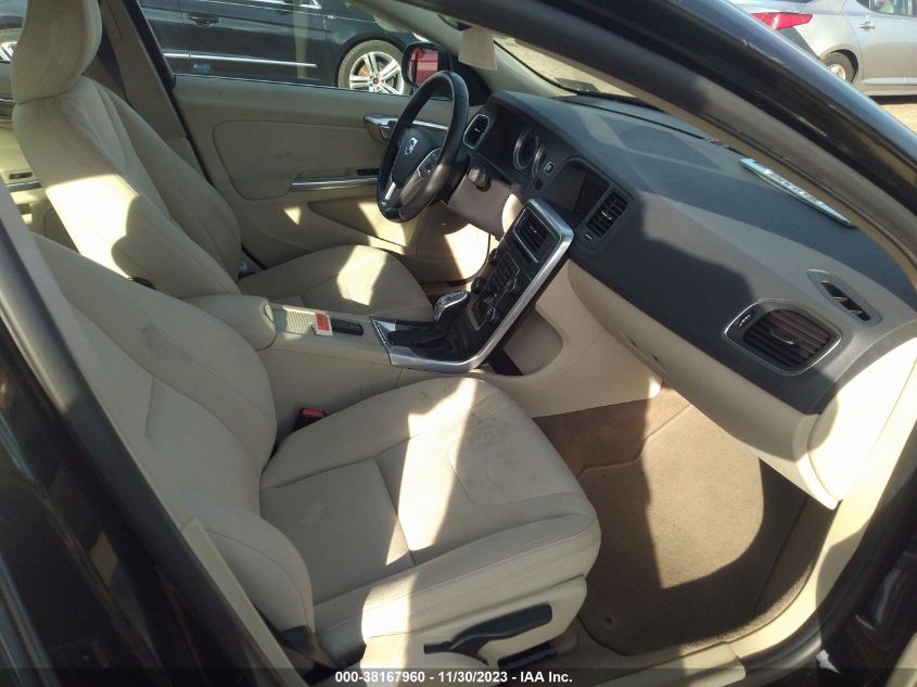 2013 VOLVO S60 T5 - YV1612FS0D1218137