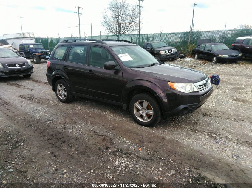 2013 SUBARU FORESTER 2.5X - JF2SHABCXDH405337