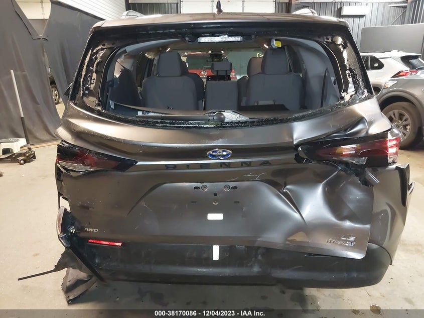 VIN 5TDKSKFC2PS101984 2023 TOYOTA SIENNA LE