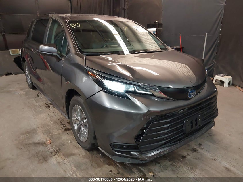 VIN 5TDKSKFC2PS101984 2023 TOYOTA SIENNA LE