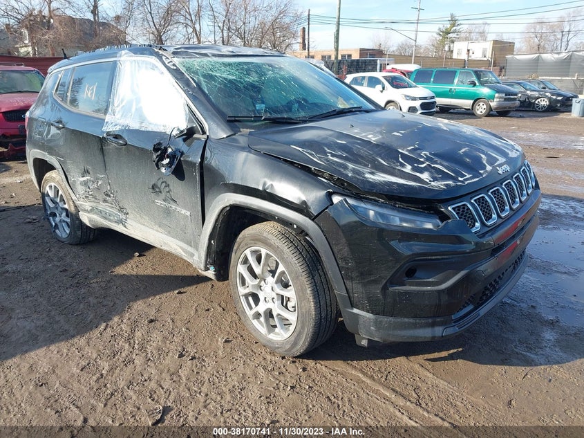 VIN 3C4NJDFNXPT544743 2023 JEEP COMPASS LATITUDE LUX