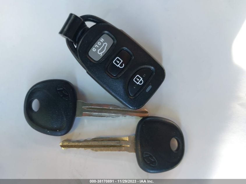 2020 HYUNDAI ELANTRA SE - KMHD74LF7LU011073