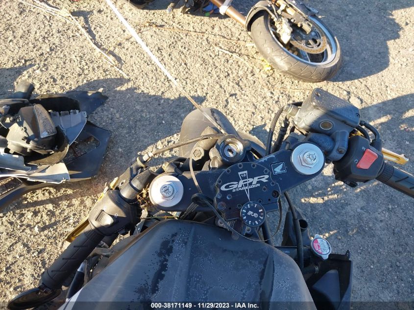2004 HONDA CBR600 RR - JH2PC37064M100462