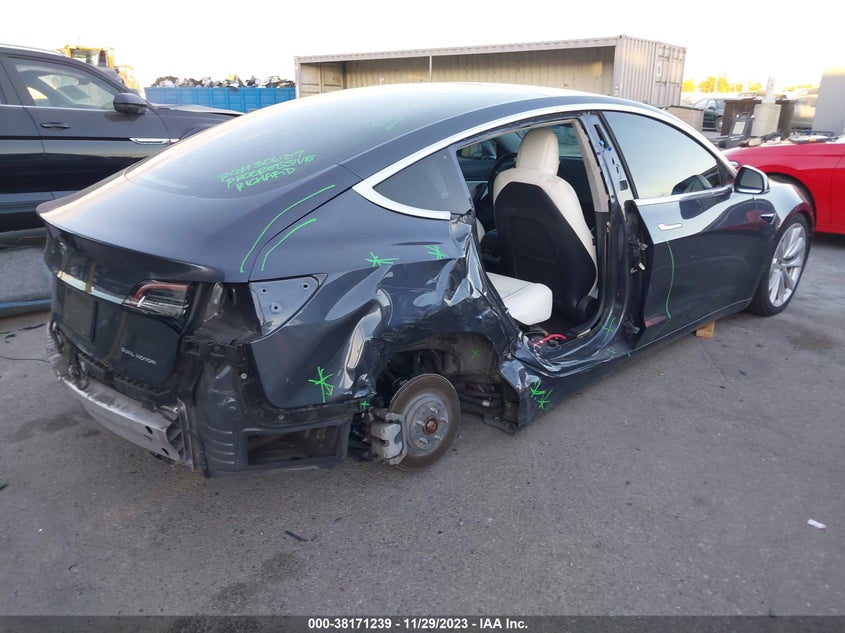 VIN 5YJ3E1EBXKF391600 2019 TESLA MODEL 3