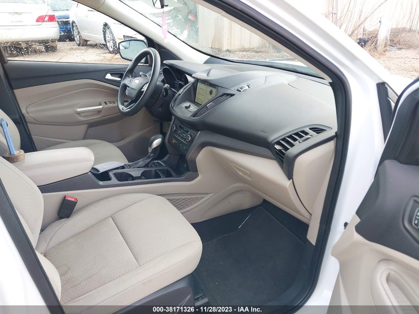 VIN 1FMCU0GD2KUB45574 2019 FORD ESCAPE SE