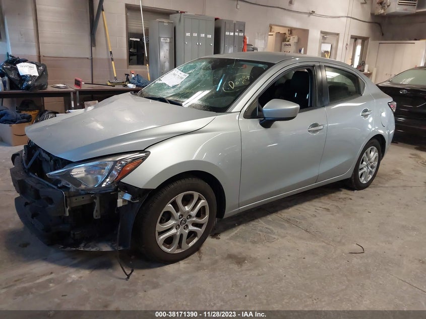 VIN 3MYDLBYV7JY331512 2018 TOYOTA YARIS IA