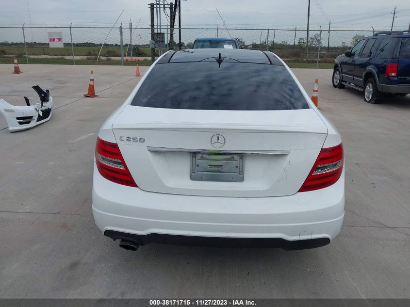 2015 MERCEDES-BENZ C 250 - WDDGJ4HB8FG368473