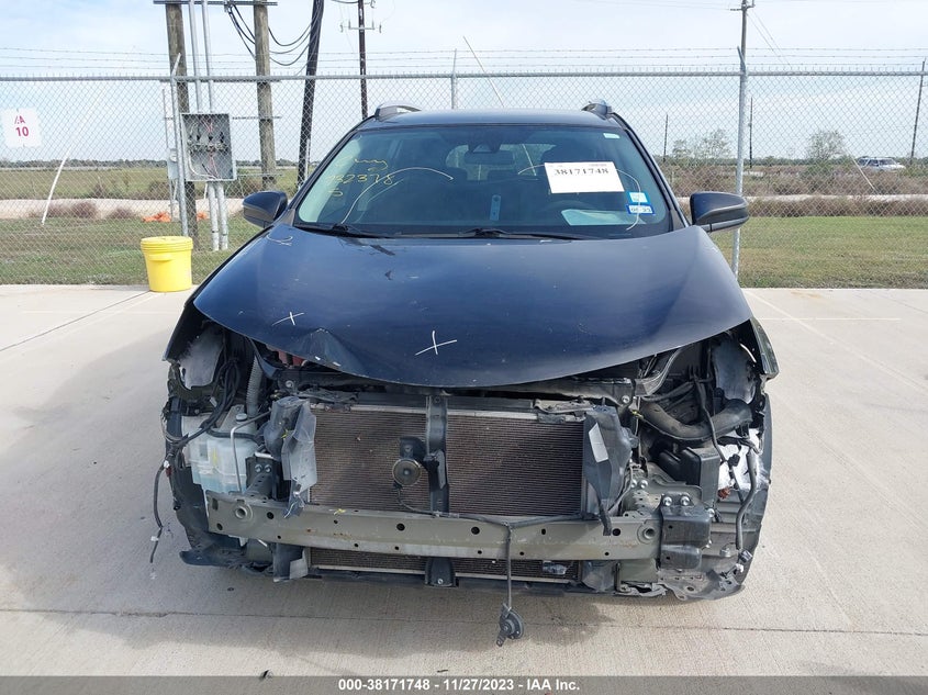 VIN 2T3ZFREV7JW466195 2018 TOYOTA RAV4 LE