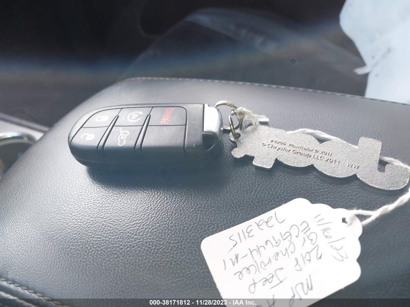 VIN 1C4RJFAG2JC360549 2018 JEEP GRAND CHEROKEE ALTITUDE 4X4