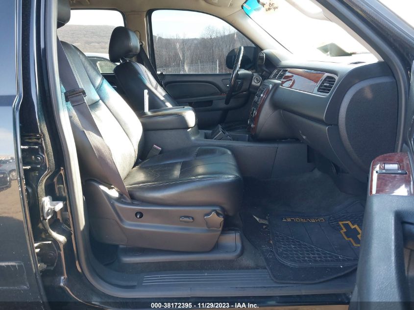 2013 CHEVROLET SUBURBAN 1500 LT 1GNSKJE73DR125081