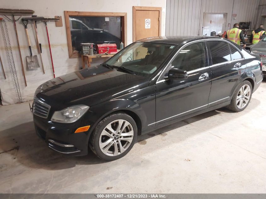 2014 MERCEDES-BENZ C 250 LUXURY/SPORT - WDDGF4HB5EG255242