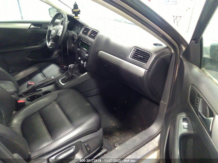 2013 VOLKSWAGEN JETTA SEDAN SE 3VWDP7AJ6DM419712