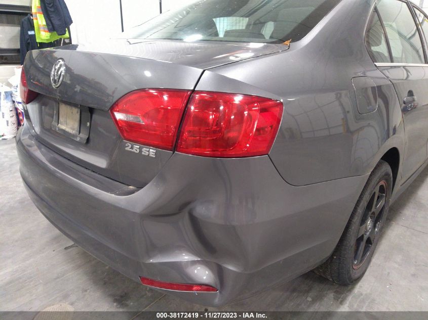 2013 VOLKSWAGEN JETTA SEDAN SE 3VWDP7AJ6DM419712