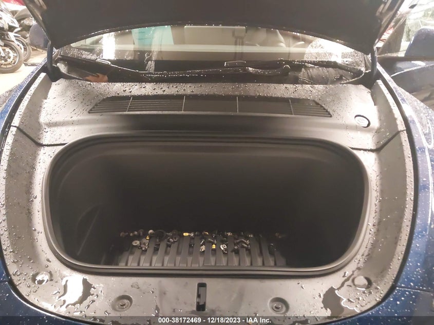 VIN 7SAYGDEE6NA021180 2022 TESLA MODEL Y