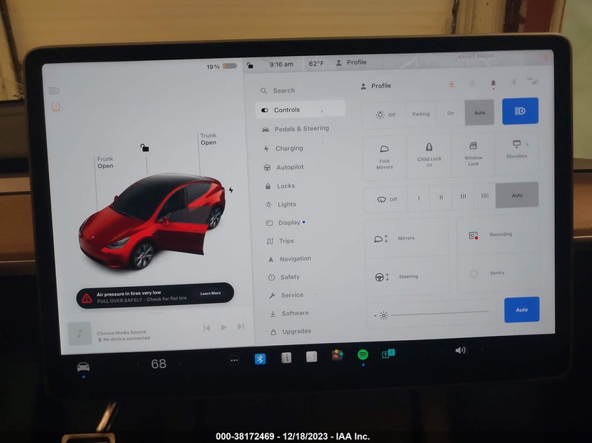 VIN 7SAYGDEE6NA021180 2022 TESLA MODEL Y
