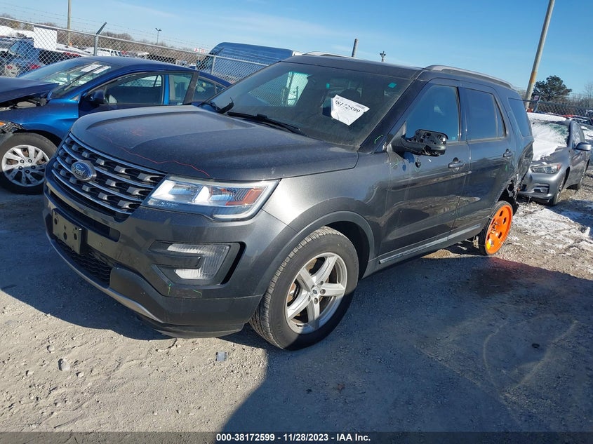 VIN 1FM5K8D82HGC13027 2017 FORD EXPLORER XLT