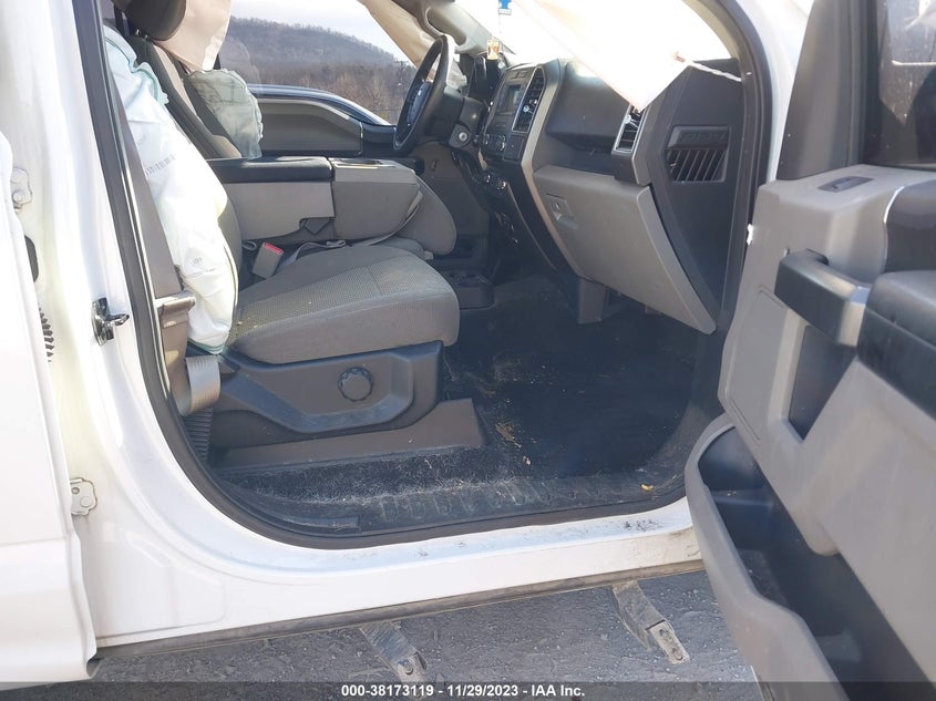 VIN 1FTEW1EF6HFC36068 2017 FORD F-150 XLT