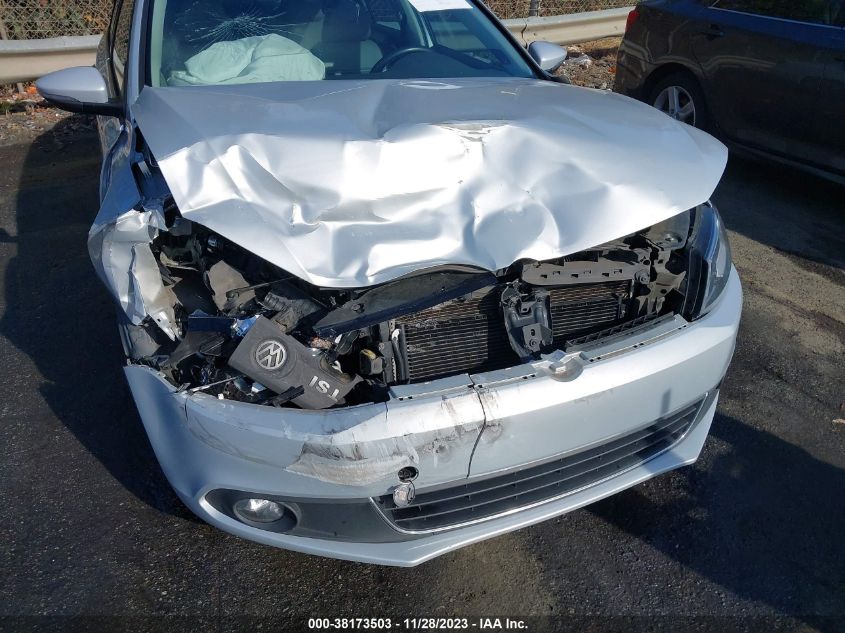 2013 VOLKSWAGEN JETTA HYBRID SEL PREMIUM 3VW637AJ6DM230935