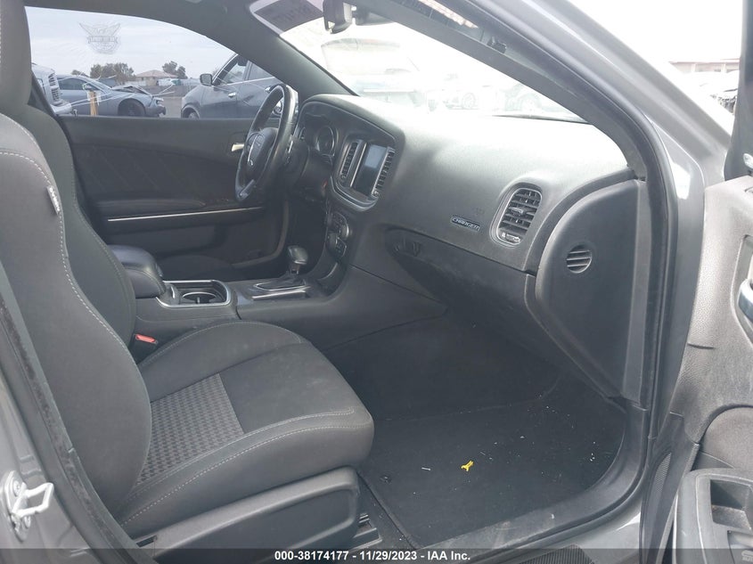 VIN 2C3CDXHG9KH567211 2019 DODGE CHARGER GT RWD