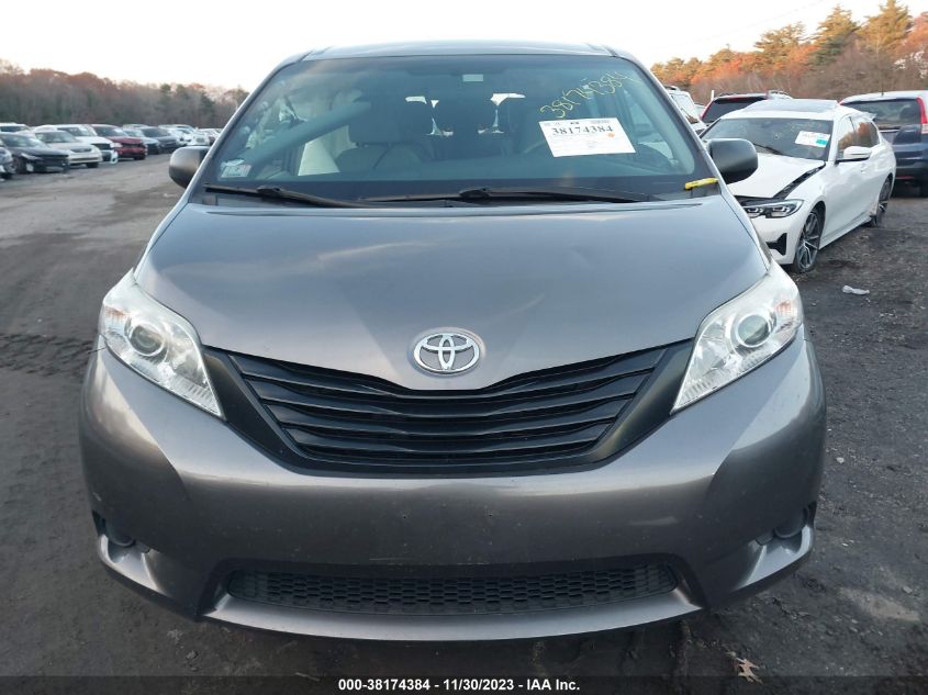 5TDZK3DC1FS667396 2015 TOYOTA SIENNA, photo no. 12