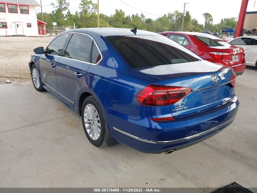 2017 VOLKSWAGEN PASSAT SE - 1VWBT7A3XHC043429