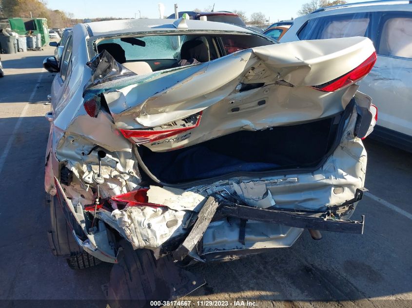2017 HYUNDAI ELANTRA SE - 5NPD74LF5HH138796
