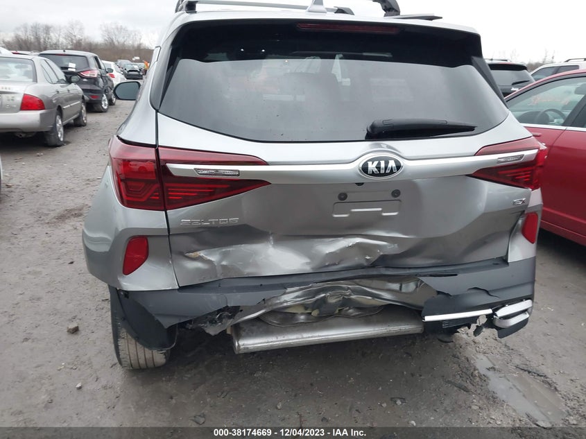 VIN KNDERCAA7M7145733 2021 KIA SELTOS EX