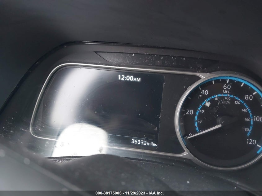 VIN 1N4AZ1CP2JC302386 2018 NISSAN LEAF SV