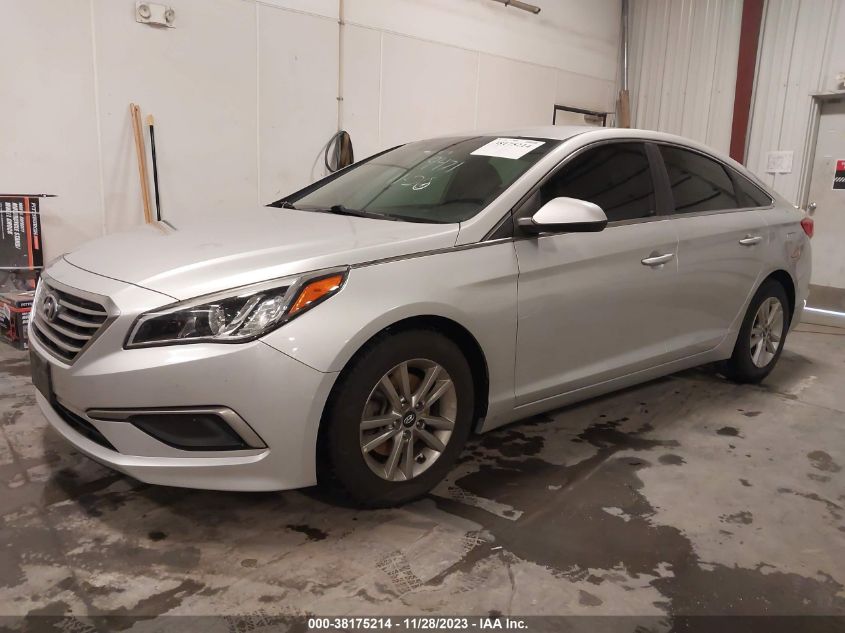 2016 HYUNDAI SONATA SE - 5NPE24AF1GH409471