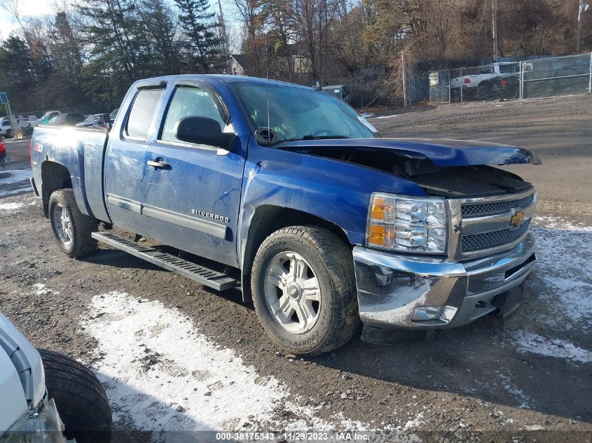 2013 CHEVROLET SILVERADO 1500 LT - 1GCRKSE70DZ352600