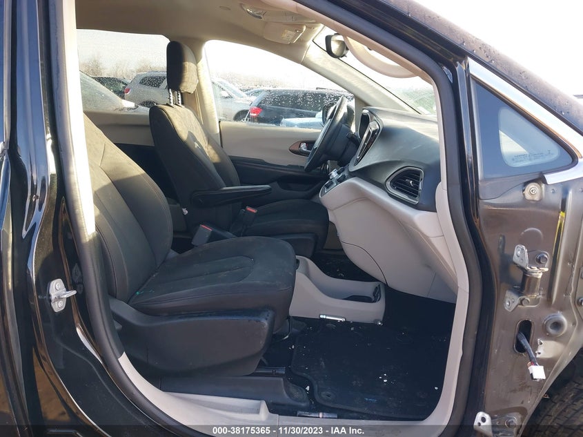VIN 2C4RC1DGXHR654095 2017 CHRYSLER PACIFICA TOURING