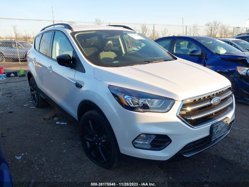 2017 FORD ESCAPE SE - 1FMCU0GD4HUC37858