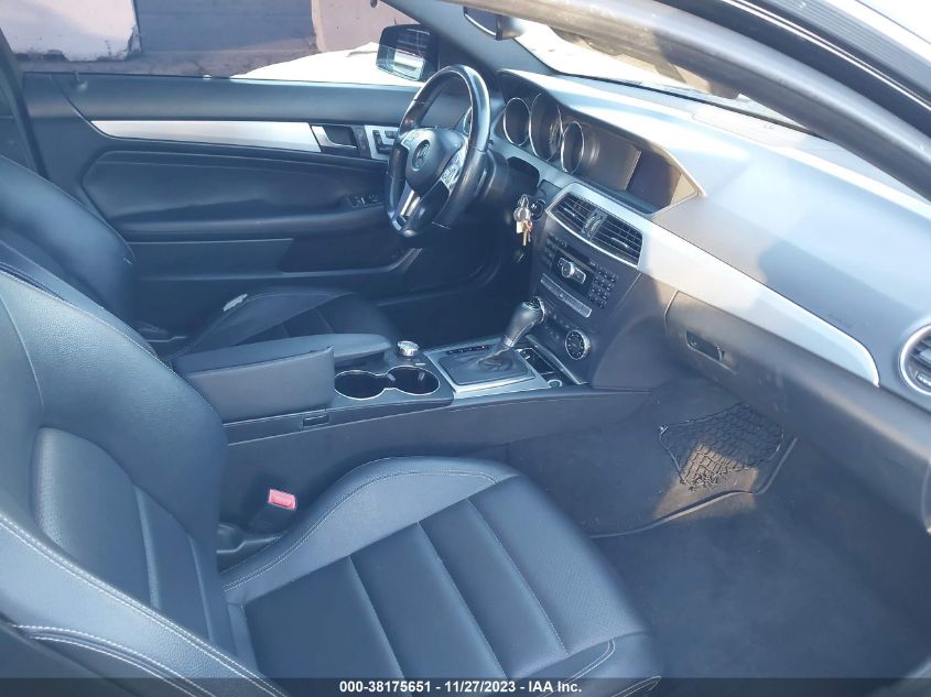 2013 MERCEDES-BENZ C 250 - WDDGJ4HBXDF994934