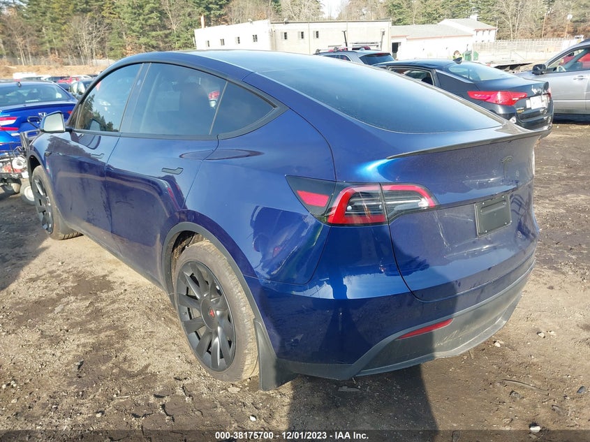 VIN 7SAYGDEE2PF847594 2023 TESLA MODEL Y