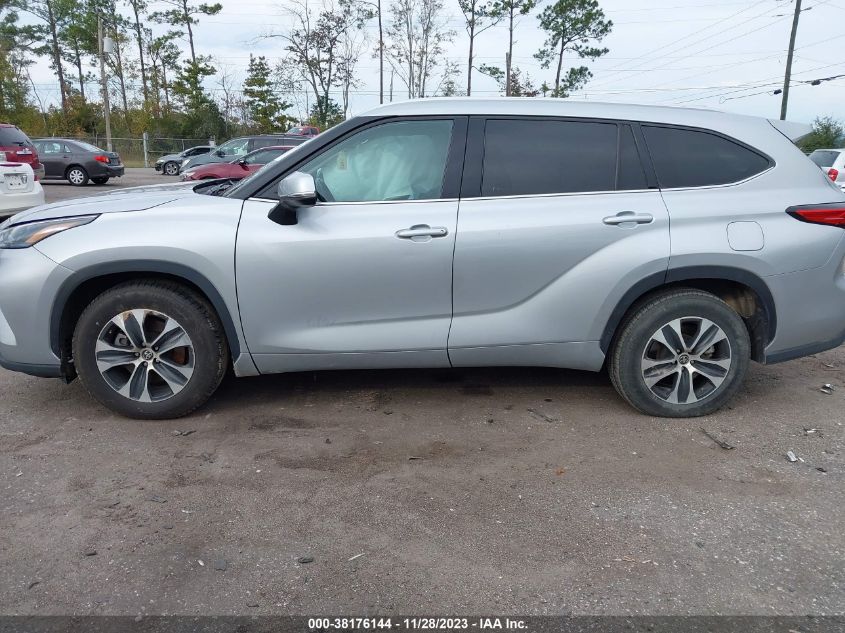 2022 TOYOTA HIGHLANDER XLE - 5TDGZRAH6NS544214