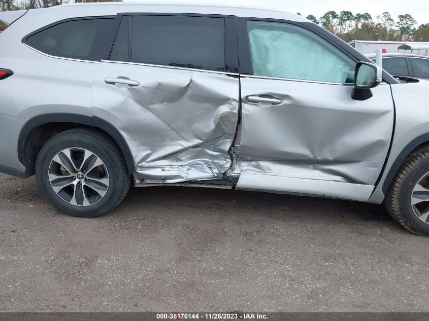 2022 TOYOTA HIGHLANDER XLE - 5TDGZRAH6NS544214