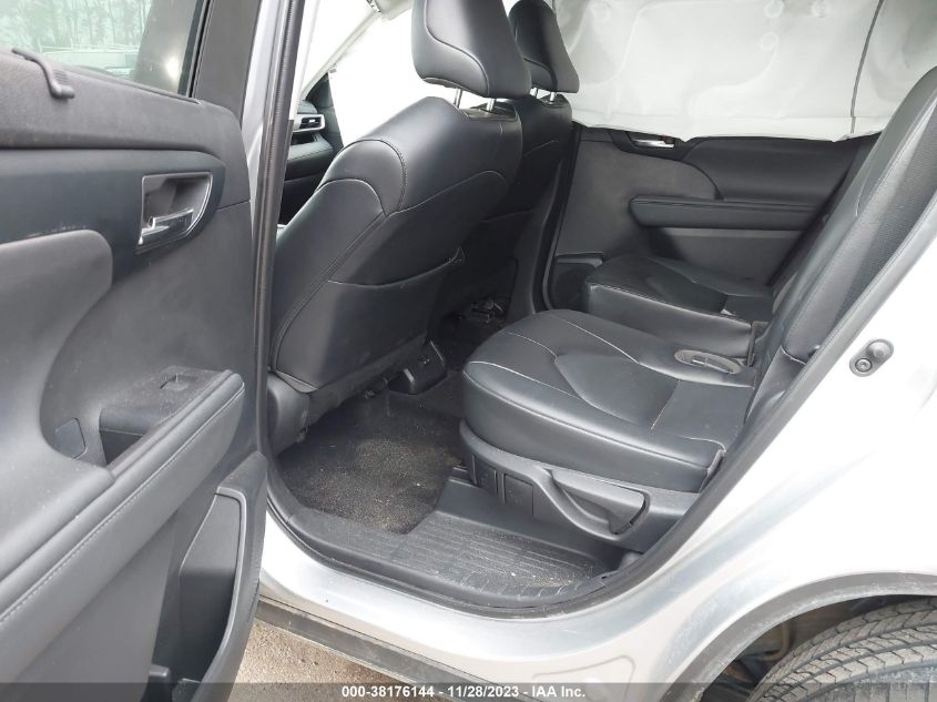 2022 TOYOTA HIGHLANDER XLE - 5TDGZRAH6NS544214