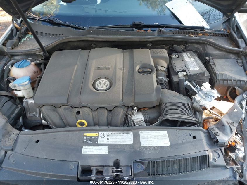 2014 VOLKSWAGEN GOLF 2.5L - WVWDB7AJ3EW003054