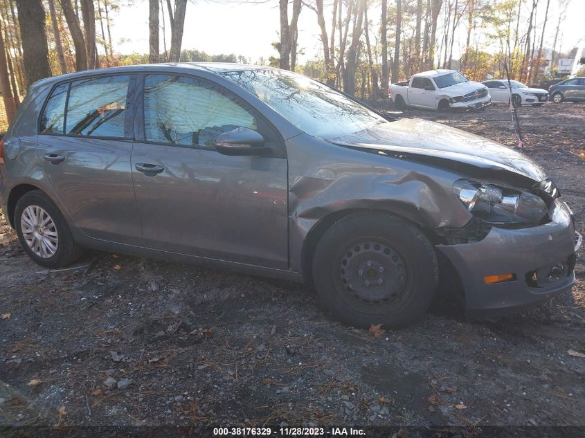 2014 VOLKSWAGEN GOLF 2.5L - WVWDB7AJ3EW003054