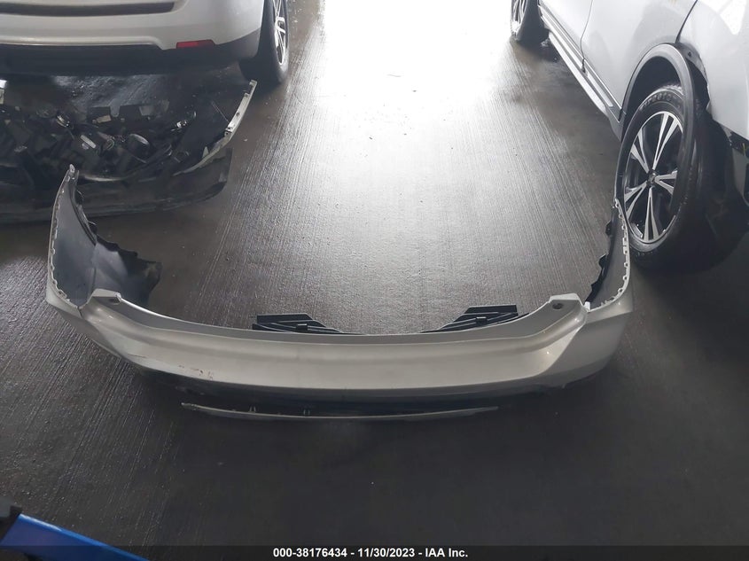 VIN JN8AT2MT4JW466660 2018 NISSAN ROGUE SL