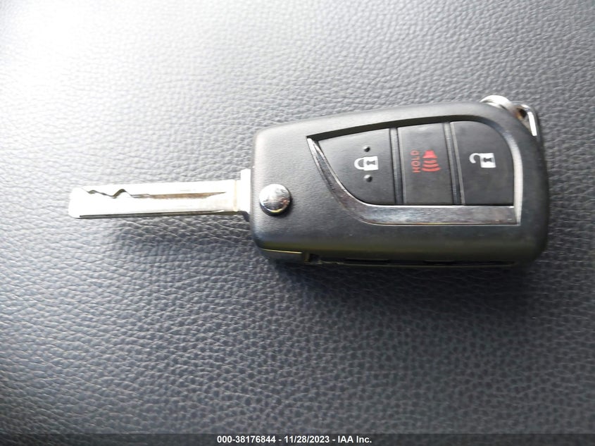 VIN 2T3G1RFV5KW068392 2019 TOYOTA RAV4 LE