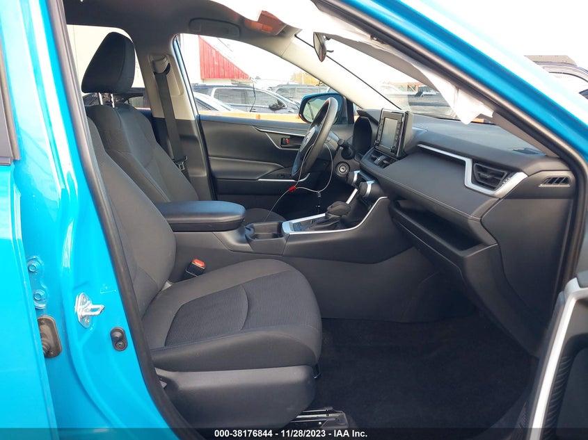 VIN 2T3G1RFV5KW068392 2019 TOYOTA RAV4 LE