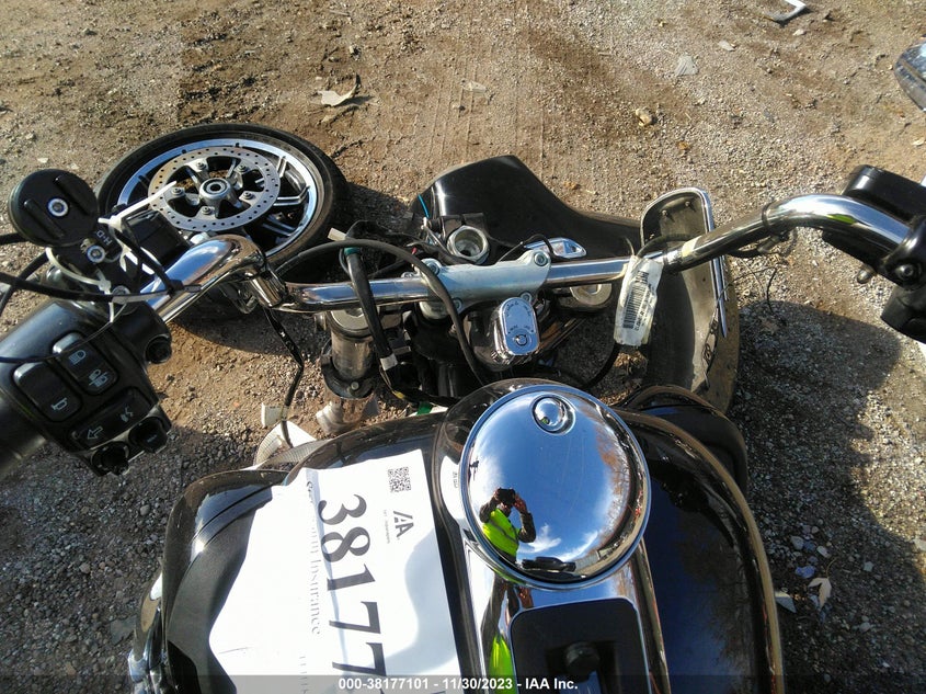 VIN 1HD1KNF12KB601637 2019 HARLEY-DAVIDSON FLHTK