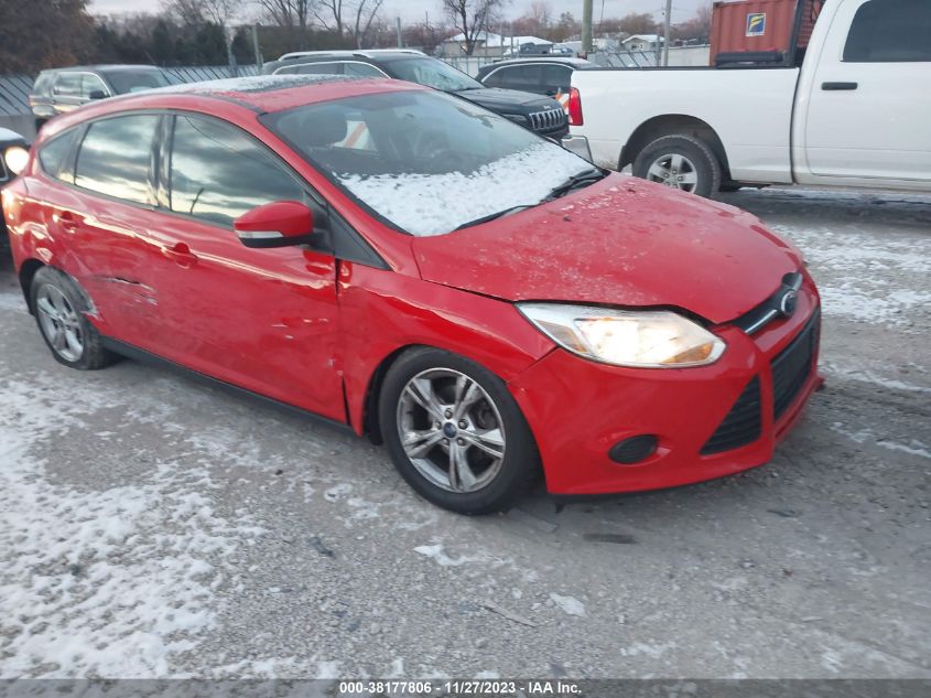 Lot #2541532867 2014 FORD FOCUS SE salvage car