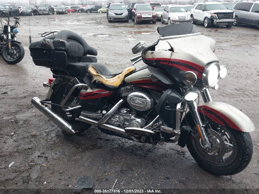 2006 HARLEY-DAVIDSON FLHTCUSE - 1HD1PRE136Y953476
