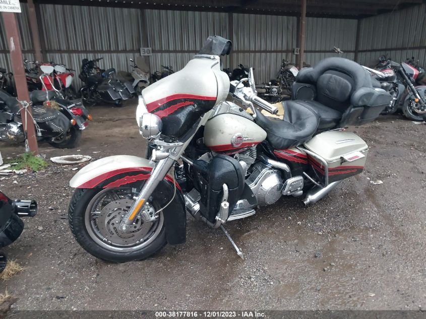 2006 HARLEY-DAVIDSON FLHTCUSE - 1HD1PRE136Y953476