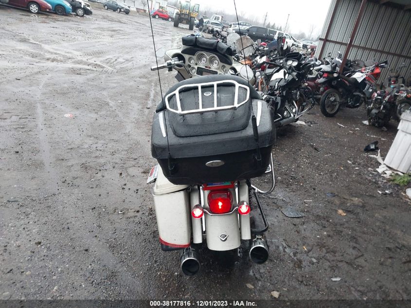 2006 HARLEY-DAVIDSON FLHTCUSE - 1HD1PRE136Y953476