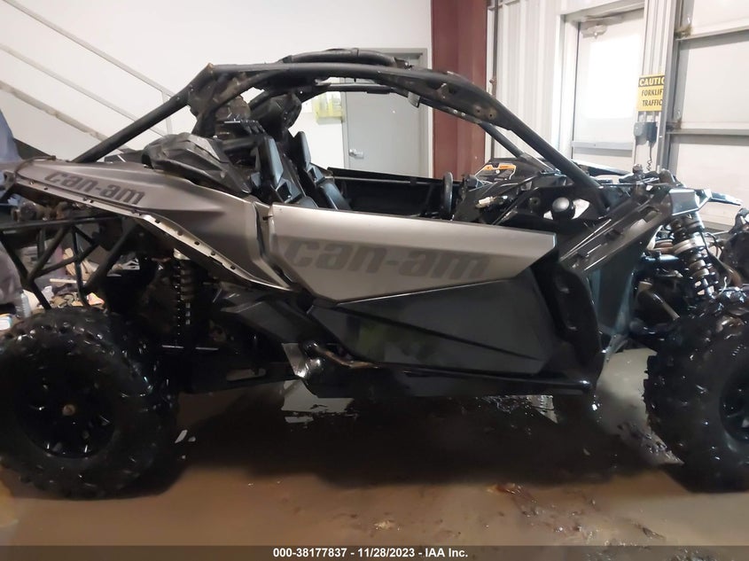 VIN 3JBVDAW44JK000171 2018 CAN-AM MAVERICK X3 X DS TURBO R